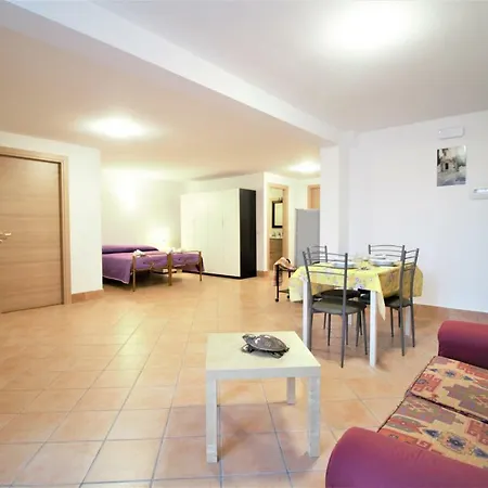 Holidaycasa Marta-nuovo A Due Passi Dal Centro Apartment *