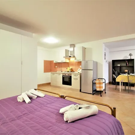 Apartment Holidaycasa Marta-nuovo A Due Passi Dal Centro